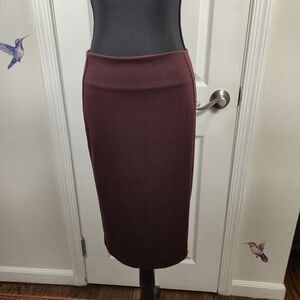 New York & Company Maroon Stretch Pencil Skirt Size 8